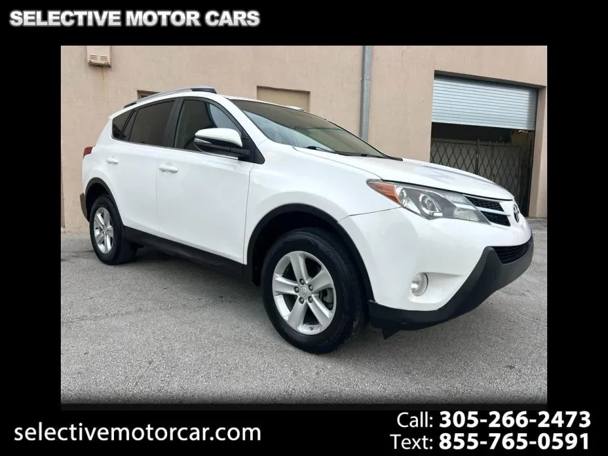 2013 Toyota RAV4 XLE photo 1