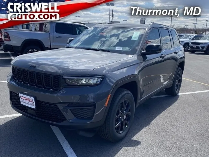 2025 Jeep Grand Cherokee Altitude photo 1