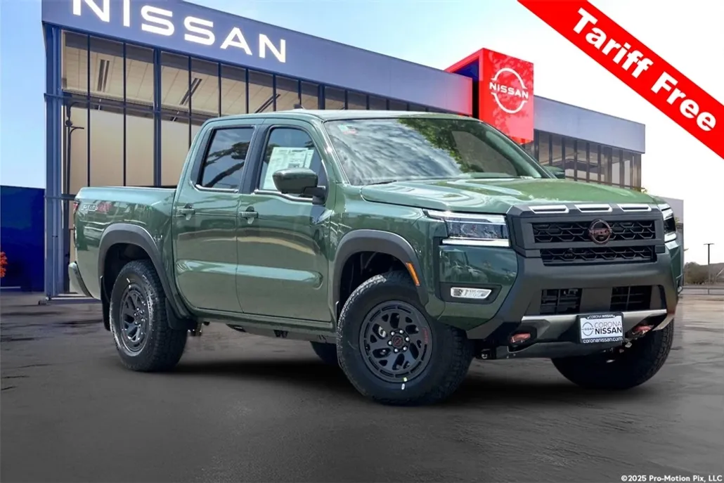 2025 Nissan Frontier PRO-4X photo 1
