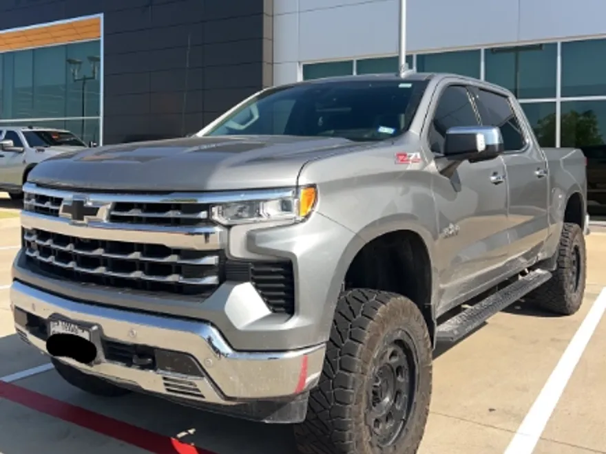 2023 Chevrolet Silverado 1500 LTZ photo 1