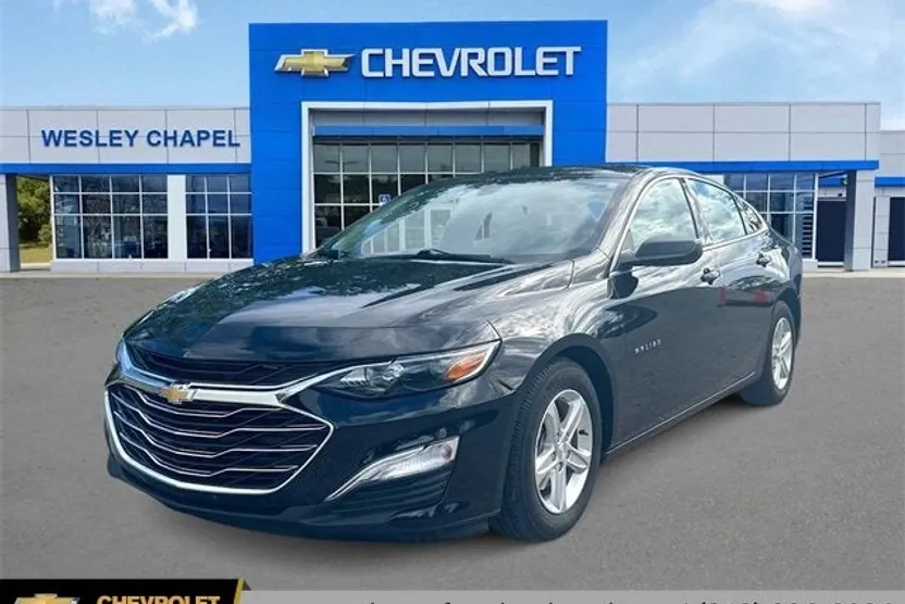 2022 Chevrolet Malibu LS photo 1