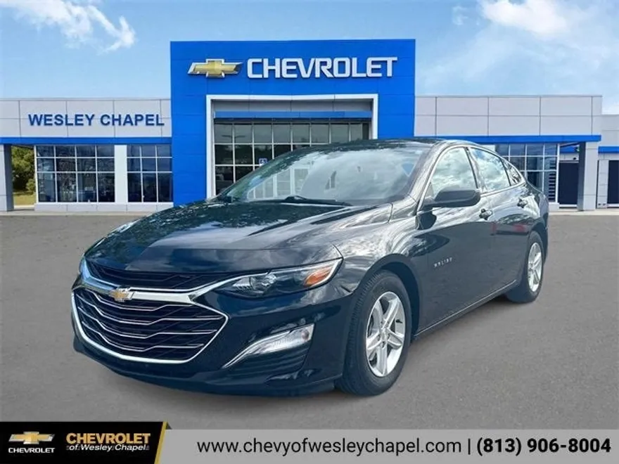 2022 Chevrolet Malibu LS photo 1