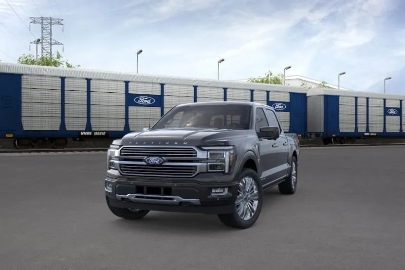 2025 Ford F-150 Platinum photo 1