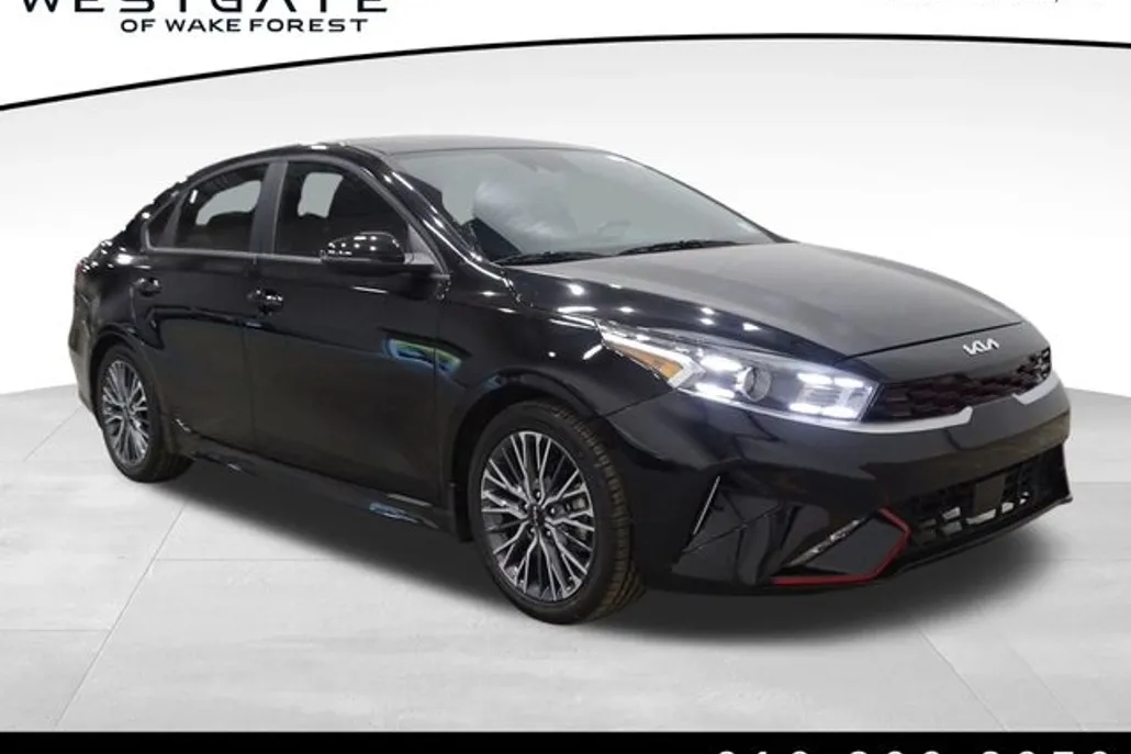 2024 Kia Forte GT-Line photo 1