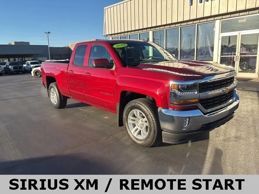 2019 Chevrolet Silverado 1500 LT photo 1