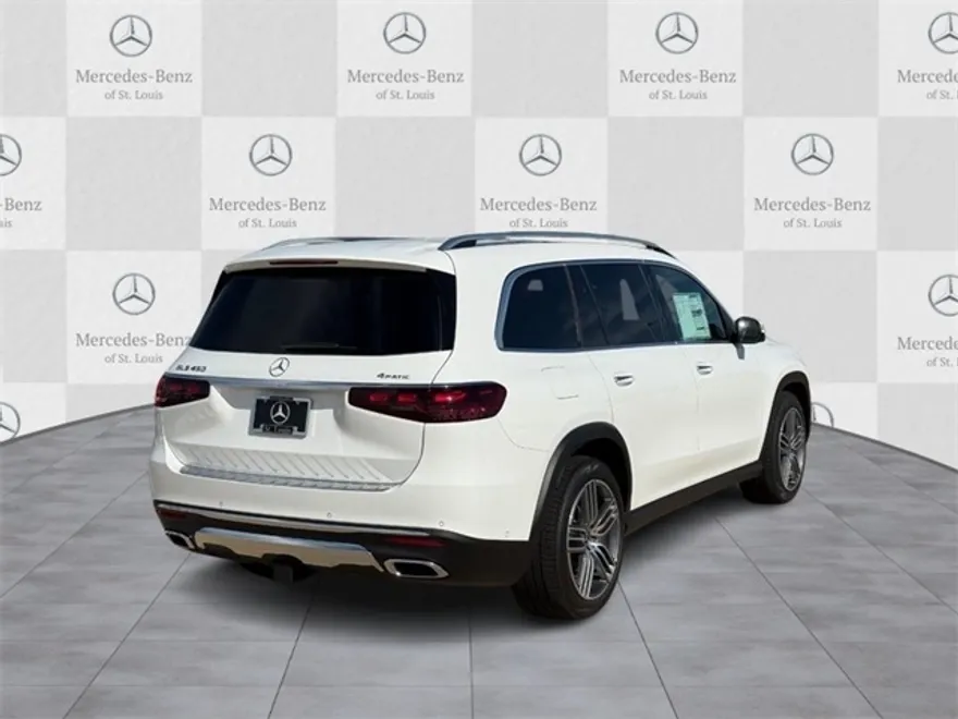 2025 Mercedes Benz GLS 450 4MATIC photo 1