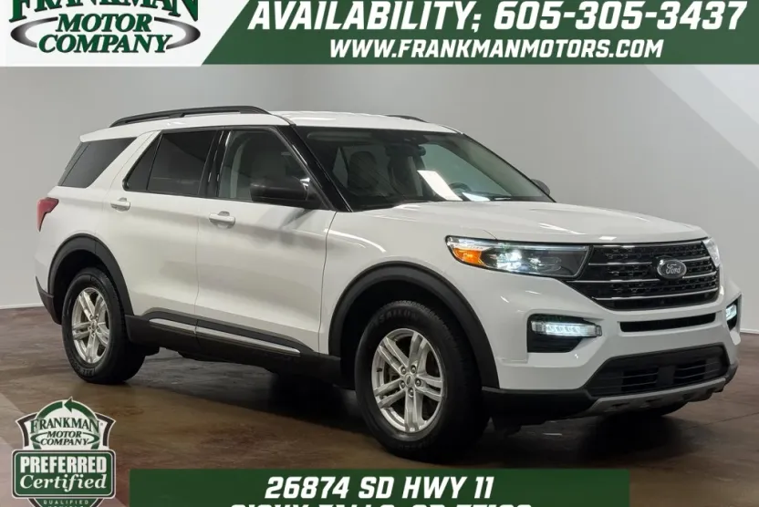 2023 Ford Explorer XLT photo 1