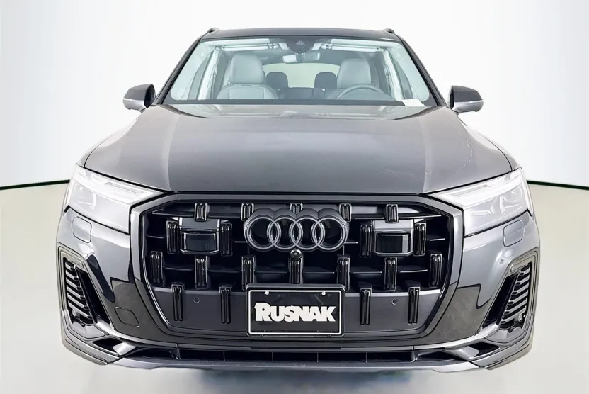 2025 Audi Q7 55 Premium Plus photo 1