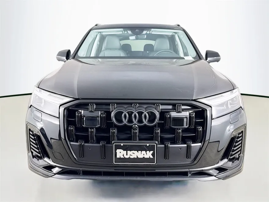 2025 Audi Q7 55 Premium Plus photo 1