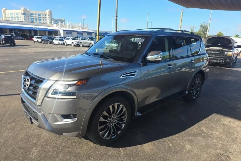 2023 Nissan Armada Platinum photo 1