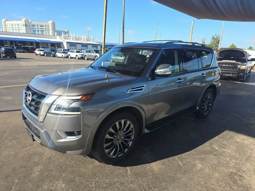 2023 Nissan Armada Platinum photo 1