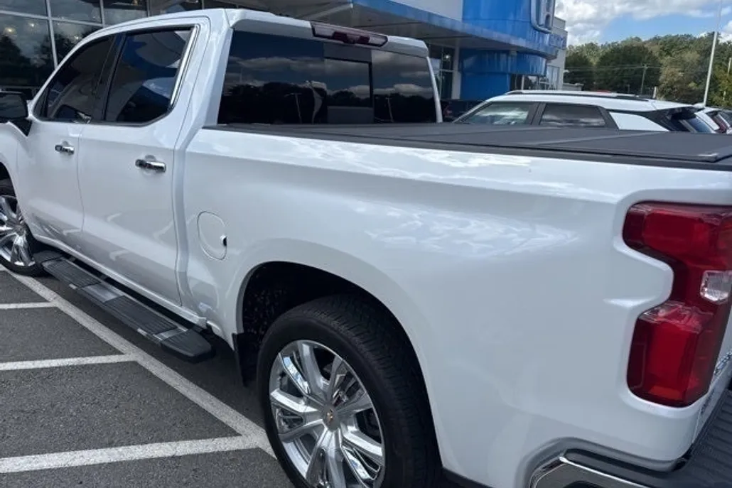 2024 Chevrolet Silverado 1500 LTZ photo 1