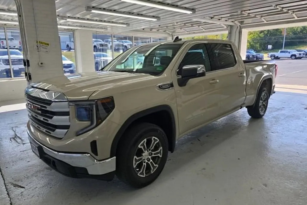 2026 Gmc Sierra 1500 SLE photo 1