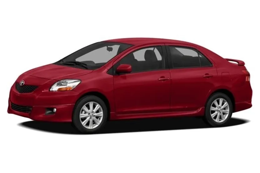 2012 Toyota Yaris Base photo 1