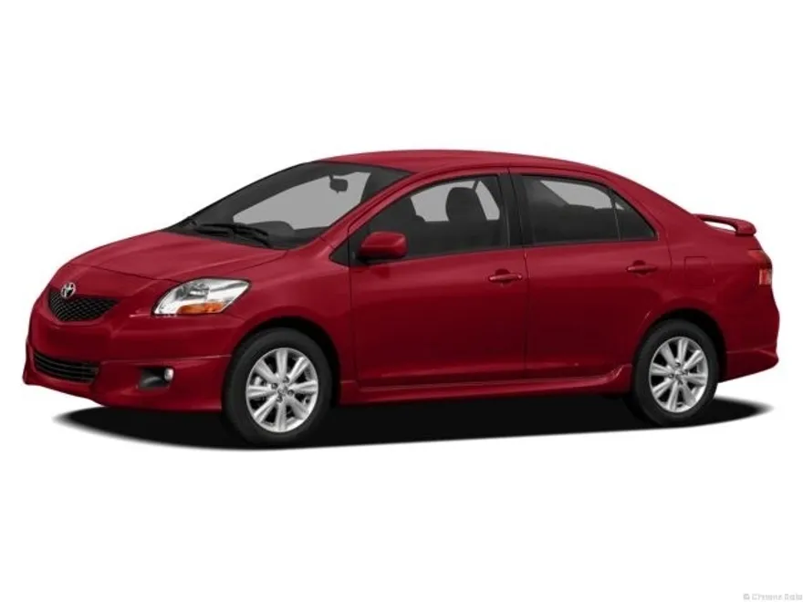 2012 Toyota Yaris Base photo 1
