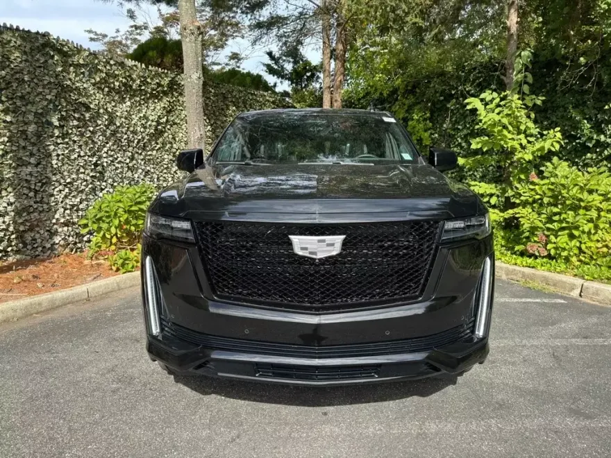 2023 Cadillac Escalade ESV Sport Platinum photo 1