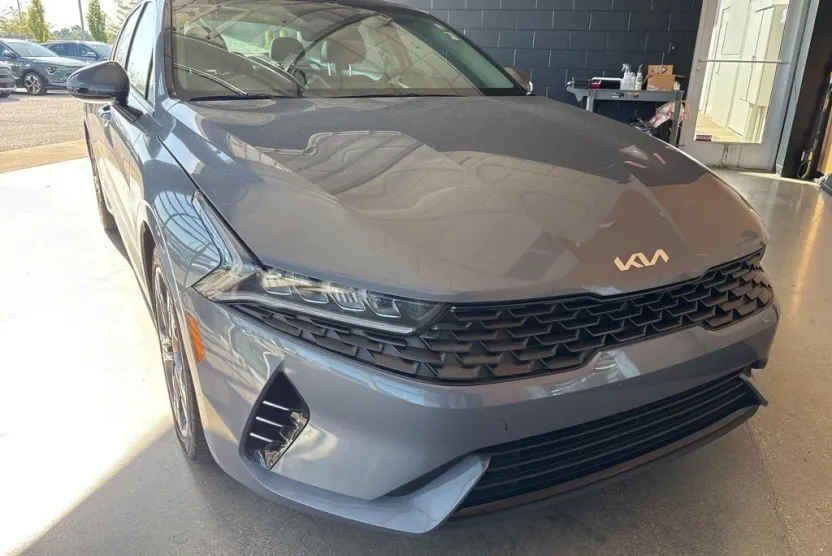 2023 Kia K5 EX photo 1