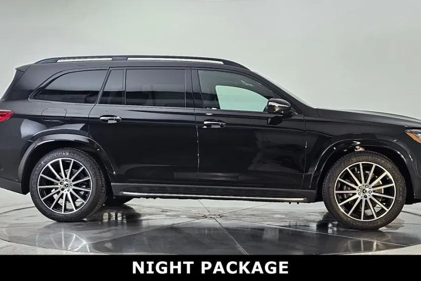 2024 Mercedes Benz GLS 450 4MATIC photo 1