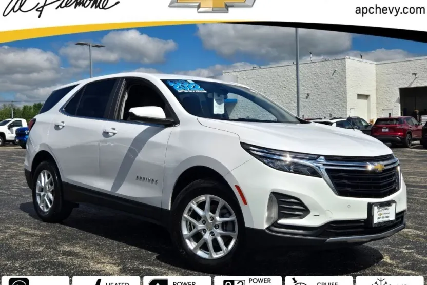 2022 Chevrolet Equinox LT photo 1