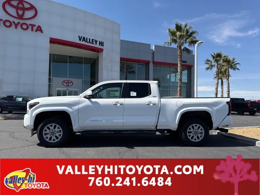 2025 Toyota Tacoma SR5 photo 1