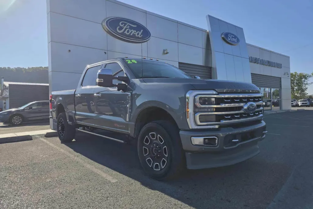 2024 Ford F-350 Platinum photo 1