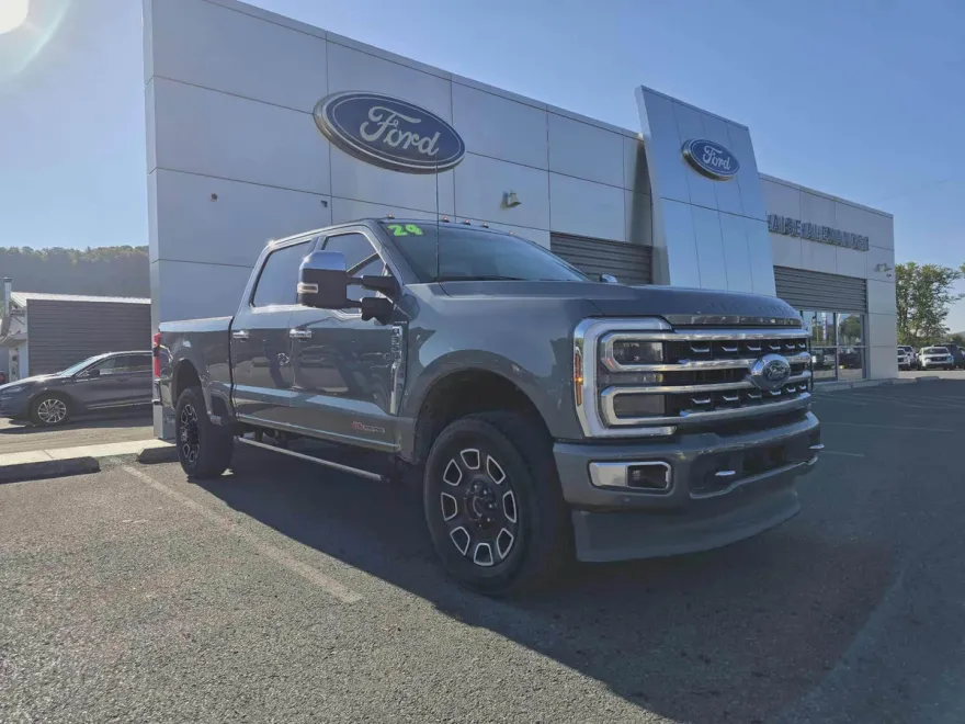 2024 Ford F-350 Platinum photo 1