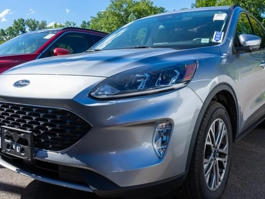2022 Ford Escape SEL photo 1