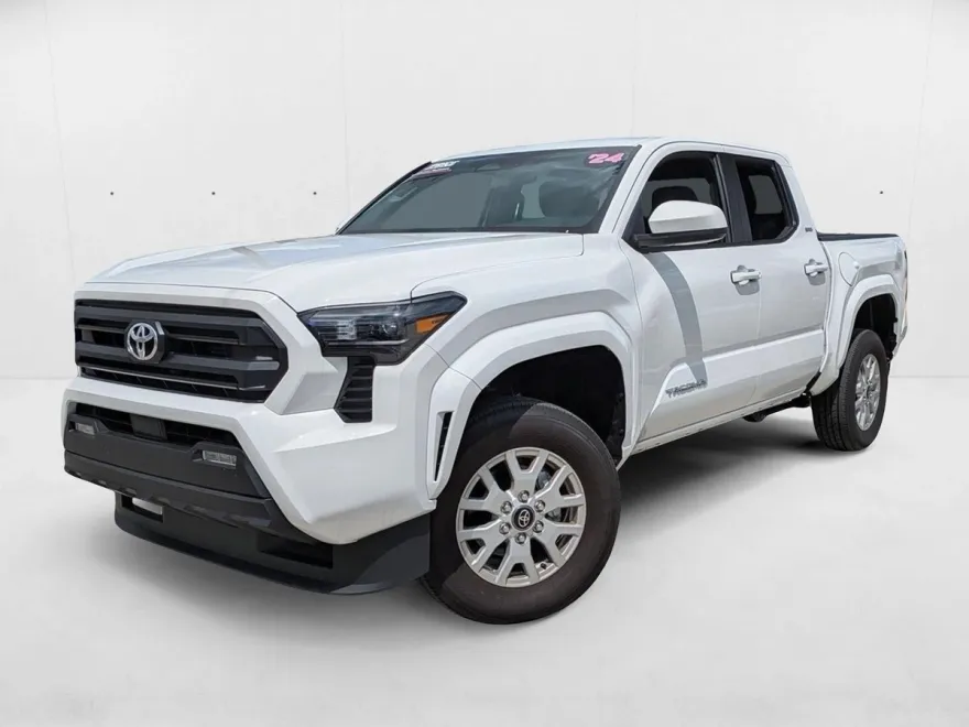 2024 Toyota Tacoma SR5 4x4 photo 1