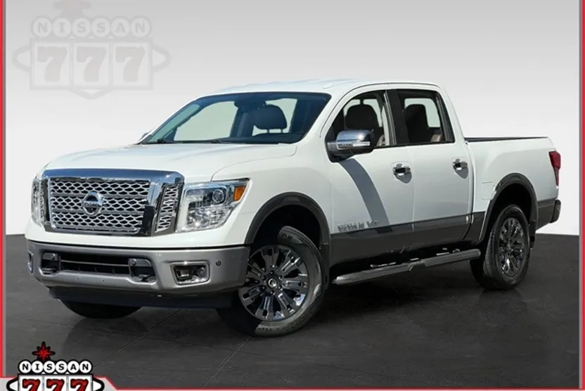2019 Nissan Titan Platinum Reserve photo 1