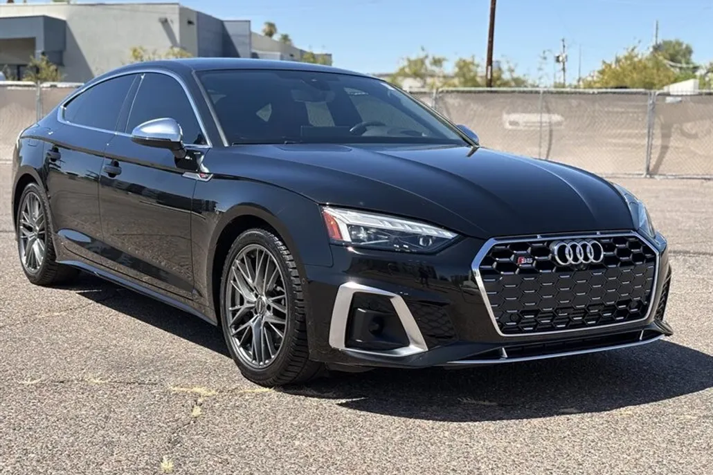 2022 Audi S5 Prestige photo 1