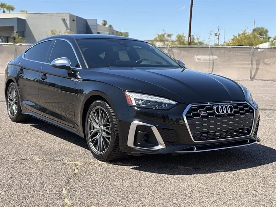 2022 Audi S5 Prestige photo 1