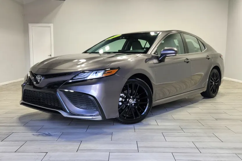 2023 Toyota Camry XSE photo 1