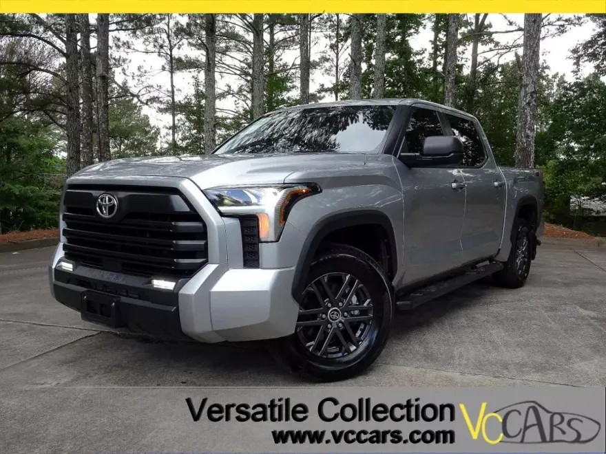 2024 Toyota Tundra SR5 CrewMax photo 1