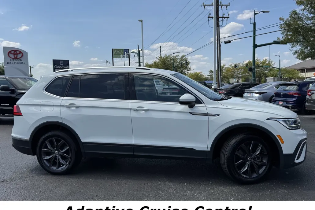 2024 Volkswagen Tiguan SE Wolfsburg Edition photo 1