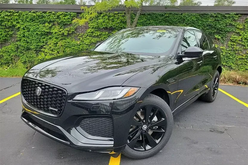 2025 Jaguar F-PACE P250 R-Dynamic S photo 1