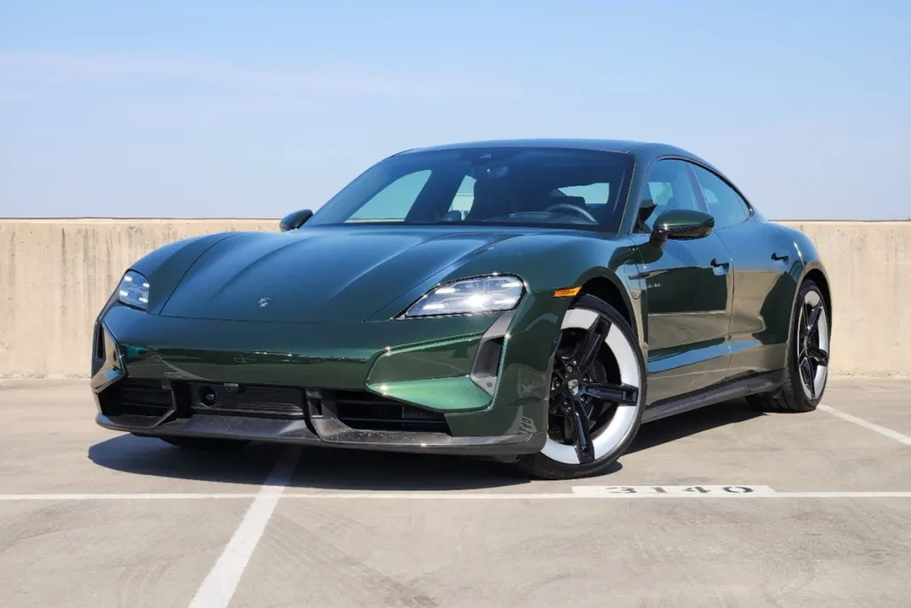 2025 Porsche Taycan Turbo photo 1
