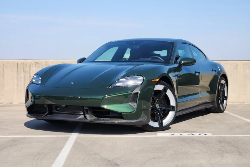 2025 Porsche Taycan Turbo photo 1