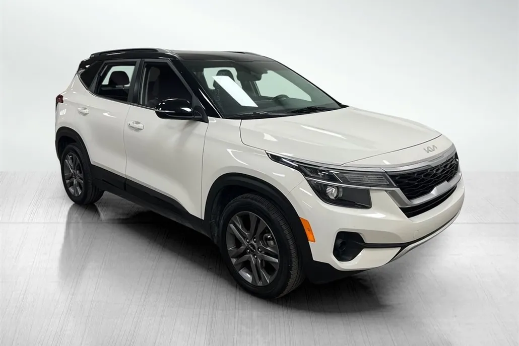 2022 Kia Seltos S photo 1