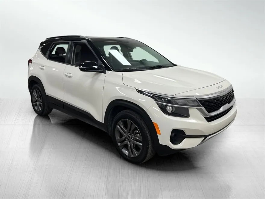 2022 Kia Seltos S photo 1