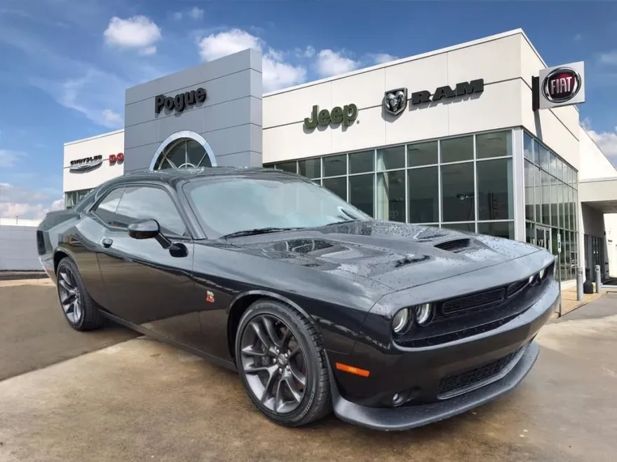 2023 Dodge Challenger R/T Scat Pack photo 1