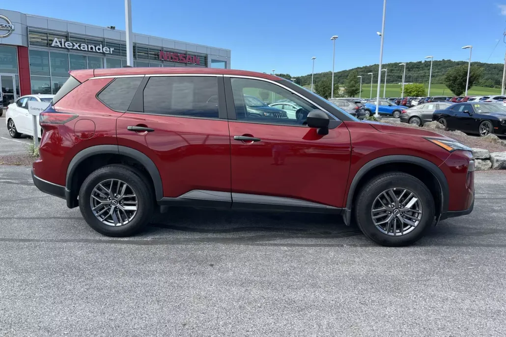 2024 Nissan Rogue AWD S photo 1