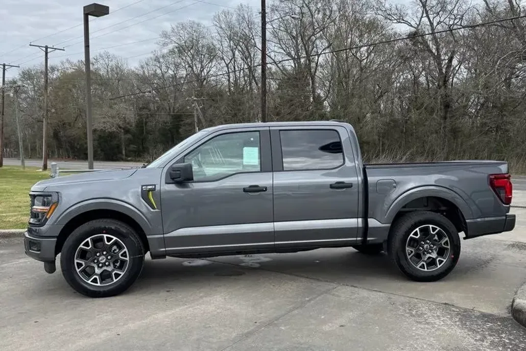 2025 Ford F-150 STX photo 1