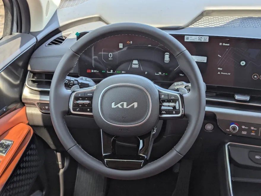 2026 Kia Carnival SX photo 1