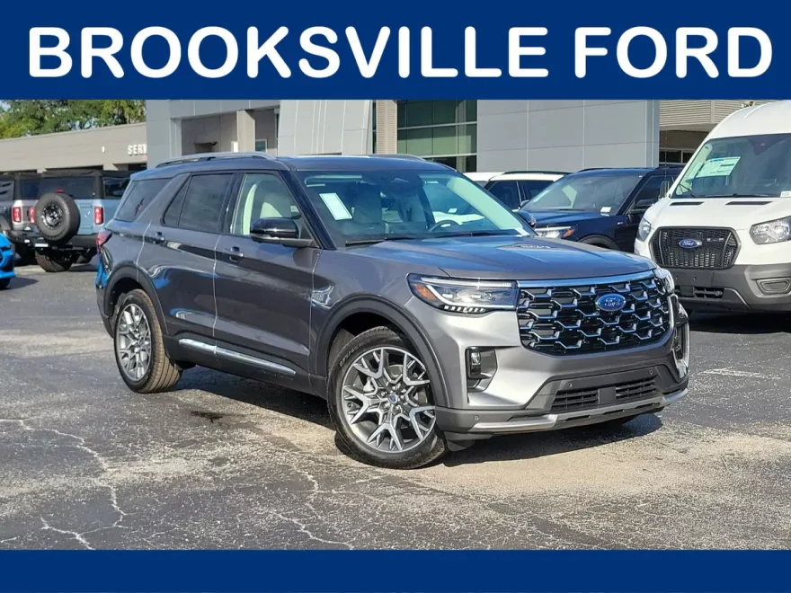 2025 Ford Explorer Platinum photo 1