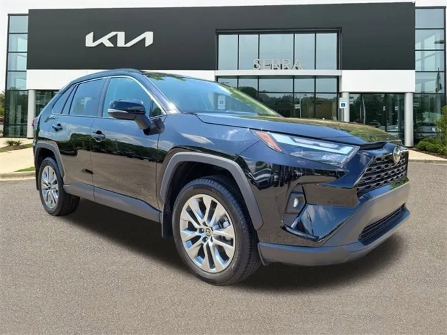 2024 Toyota RAV4 XLE Premium photo 1