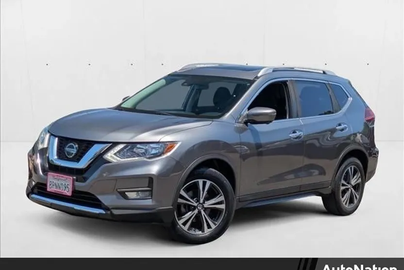 2020 Nissan Rogue SV photo 1