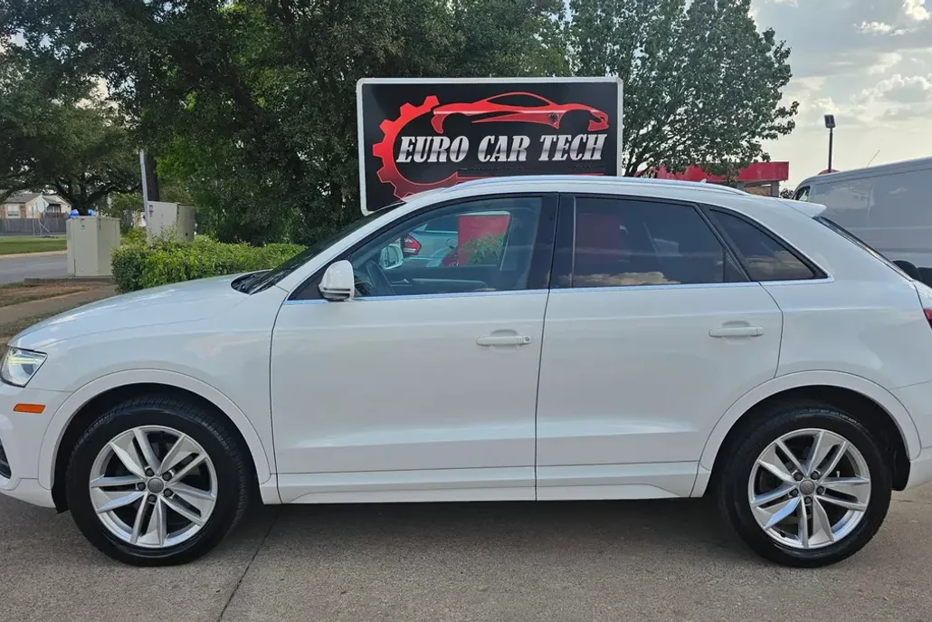 2016 Audi Q3 Premium Plus photo 1