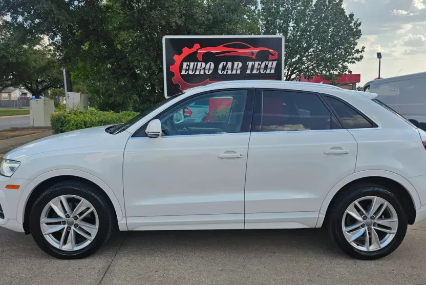 2016 Audi Q3 Premium Plus photo 1