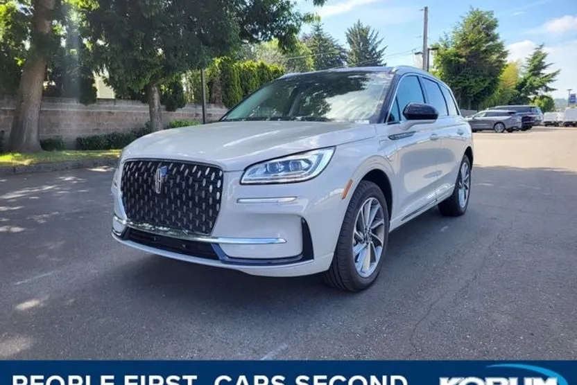 2024 Lincoln Corsair Grand Touring photo 1