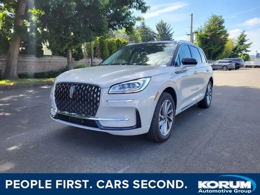2024 Lincoln Corsair Grand Touring photo 1